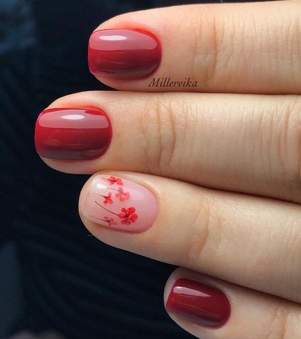 Adorable manucure en rouge: nouveau