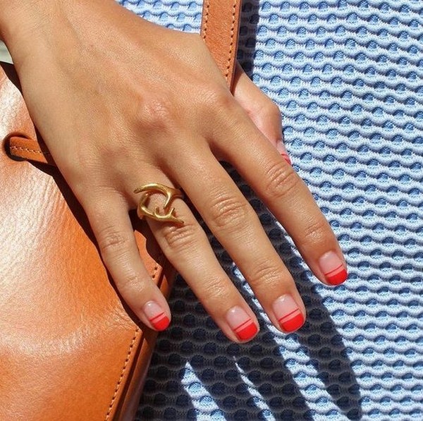 Adorable manucure en rouge: nouveau