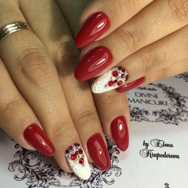 Adorable manucure en rouge: nouveau