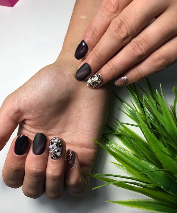 Idées de conception d'ongles à la mode pour la nouvelle année 2024: photos