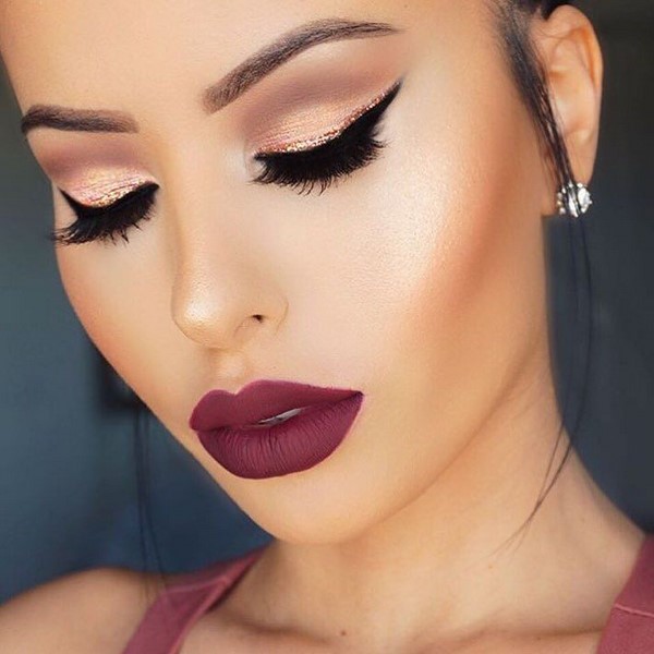 Maquillage brillant pour le Nouvel An 2024: les meilleures idées photo pour le maquillage du Nouvel An