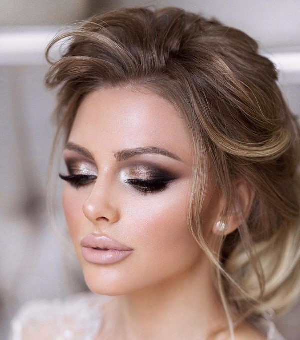 Maquillage brillant pour le Nouvel An 2024: les meilleures idées photo pour le maquillage du Nouvel An