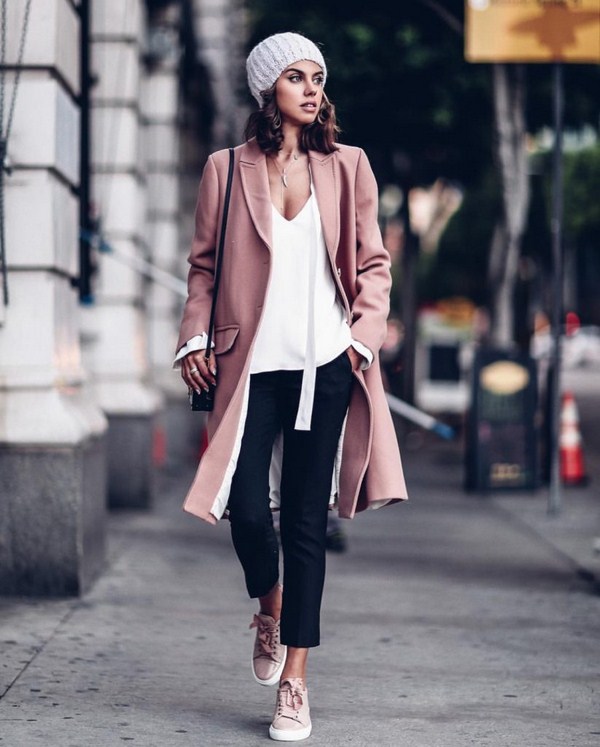 Tendances mode pour les sneakers: avec quoi porter des sneakers - voir photo