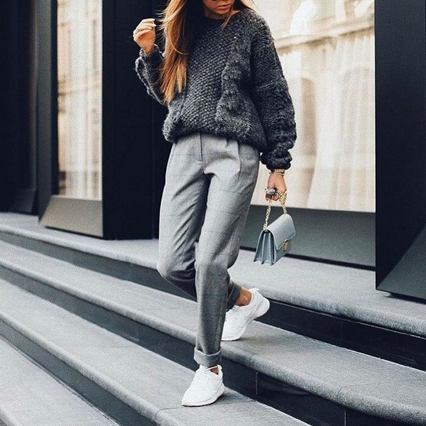 Tendances mode pour les sneakers: avec quoi porter des sneakers - voir photo
