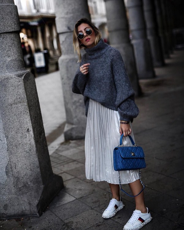 Tendances mode pour les sneakers: avec quoi porter des sneakers - voir photo