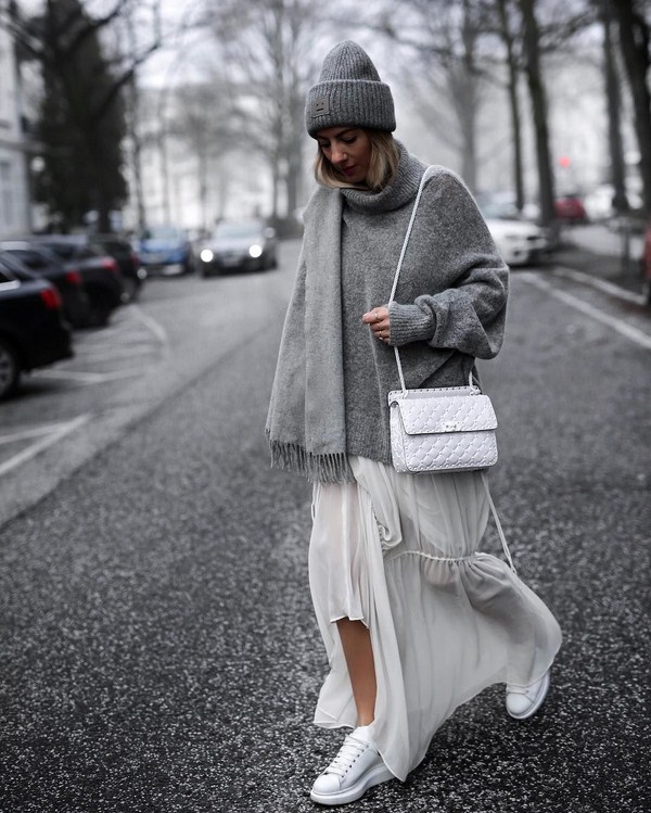 Tendances mode pour les sneakers: avec quoi porter des sneakers - voir photo