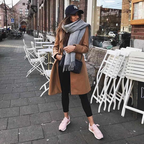 Tendances mode pour les sneakers: avec quoi porter des sneakers - voir photo