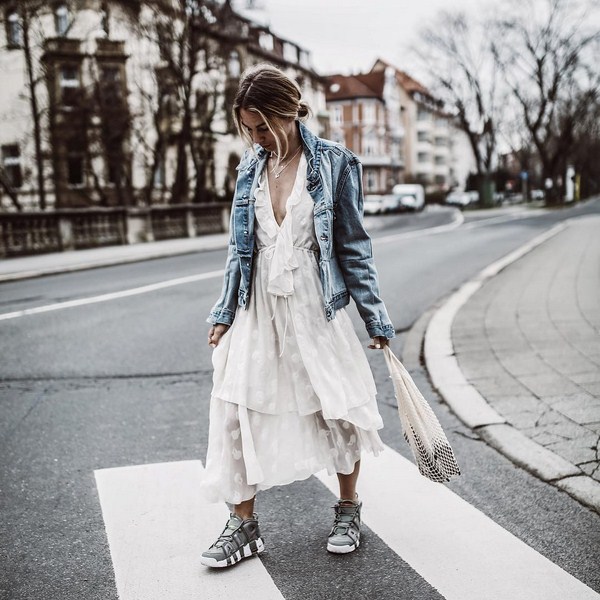 Tendances mode pour les sneakers: avec quoi porter des sneakers - voir photo