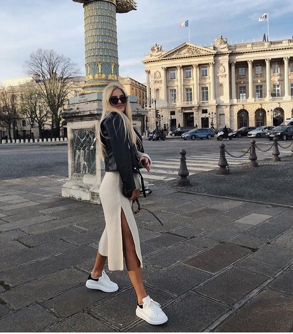 Tendances mode pour les sneakers: avec quoi porter des sneakers - voir photo