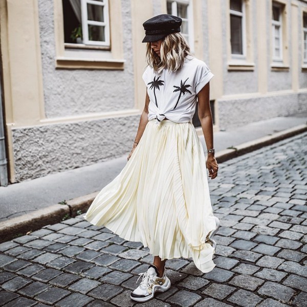 Tendances mode pour les sneakers: avec quoi porter des sneakers - voir photo