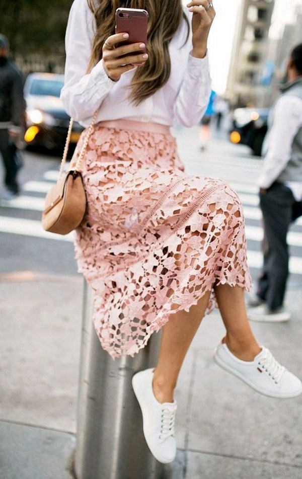 Tendances mode pour les sneakers: avec quoi porter des sneakers - voir photo