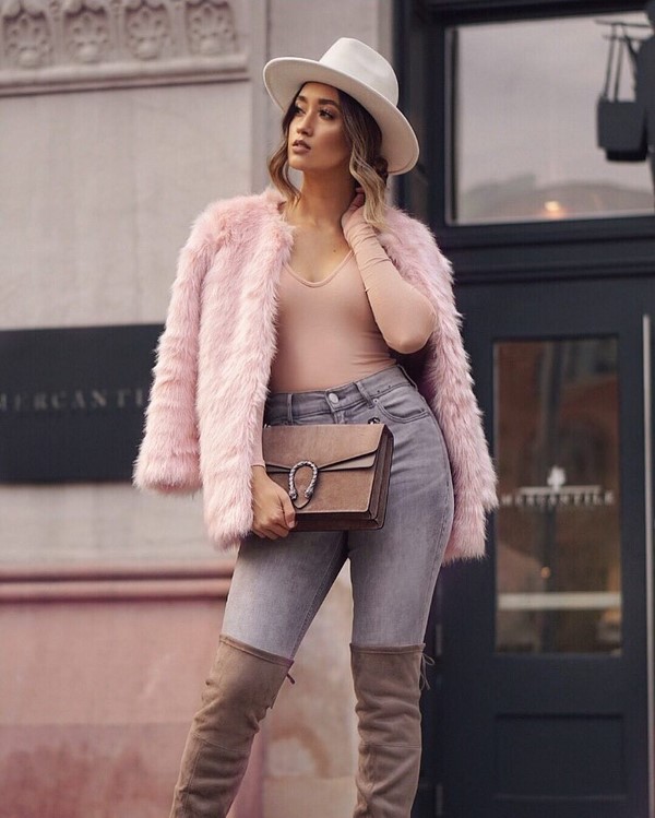 Idées chics pour les chapeaux et les chapeaux: grandes tendances et nouveaux produits