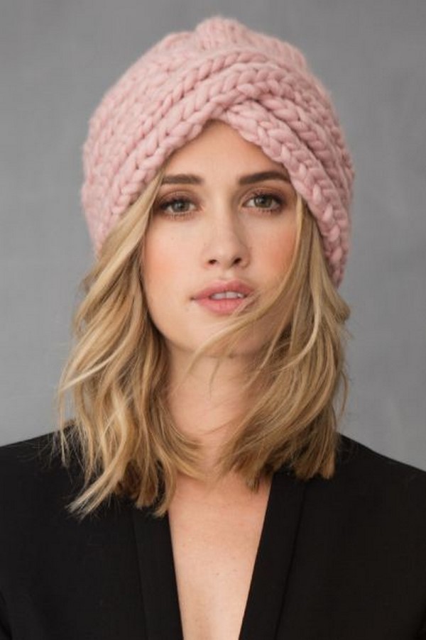 Idées chics pour les chapeaux et les chapeaux: grandes tendances et nouveaux produits