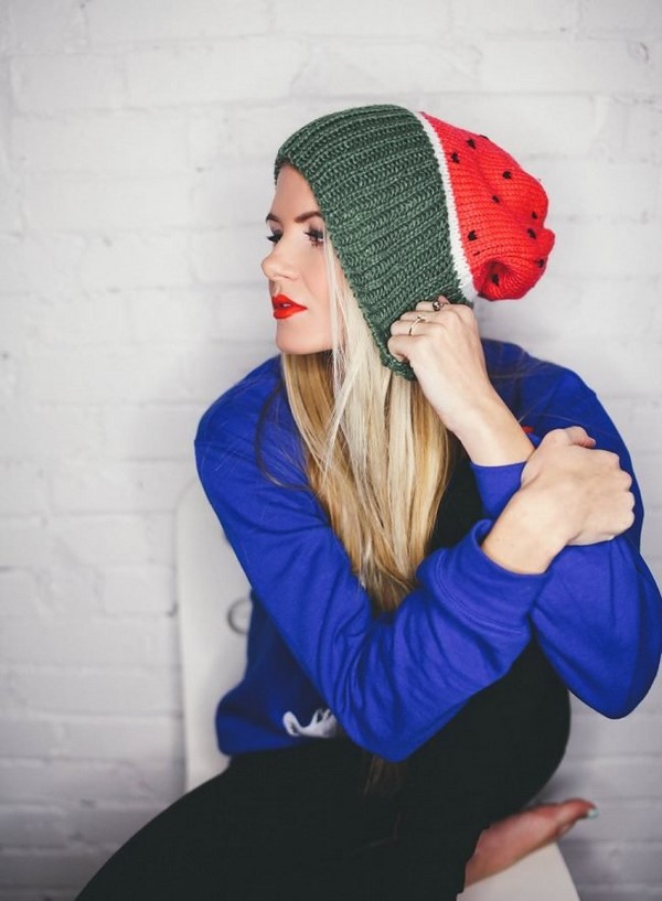 Idées chics pour les chapeaux et les chapeaux: grandes tendances et nouveaux produits