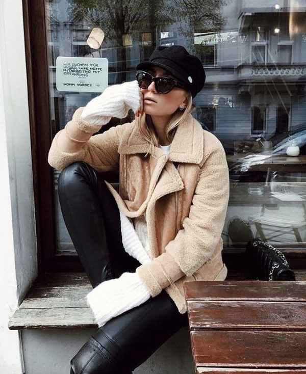 Idées chics pour les chapeaux et les chapeaux: grandes tendances et nouveaux produits