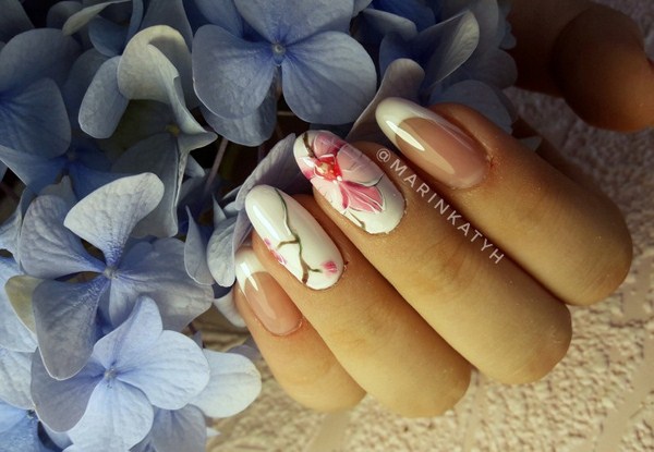 Manucure de mariage de la mariée: options de conception d'ongles luxueuses