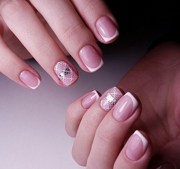 Manucure de mariage de la mariée: options de conception d'ongles luxueuses