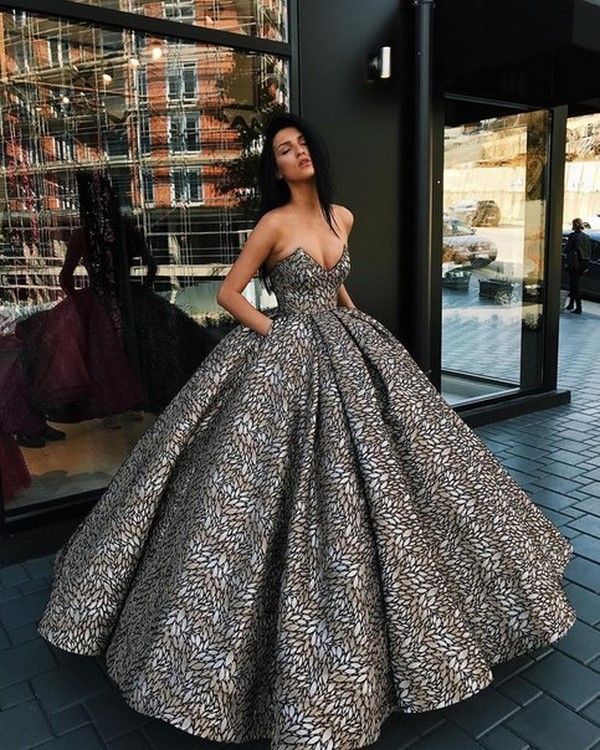 Idées de robes de soirée luxueuses - TOP 11 tendances des robes de soirée