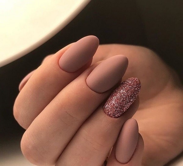 Nouveau vernis gel manucure: exemples intéressants de vernis gel design ongles sur la photo