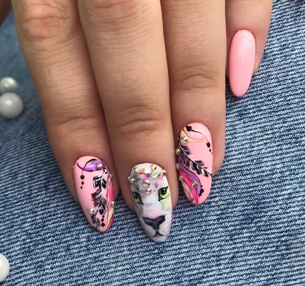 La manucure de printemps la plus élégante pour différentes formes et longueurs d'ongles