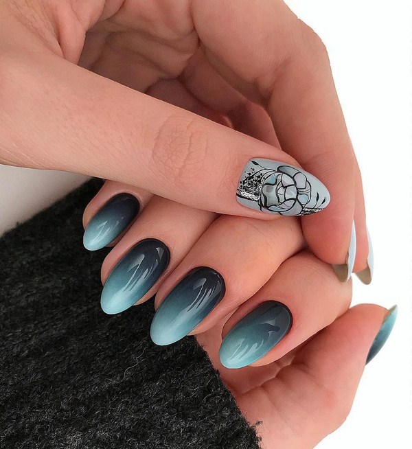 Belle manucure au design à la mode - les meilleures nouvelles de la photo