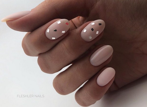 Belle manucure au design à la mode - les meilleures nouvelles de la photo