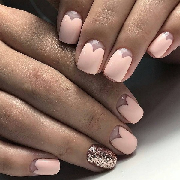 Belle manucure au design à la mode - les meilleures nouvelles de la photo