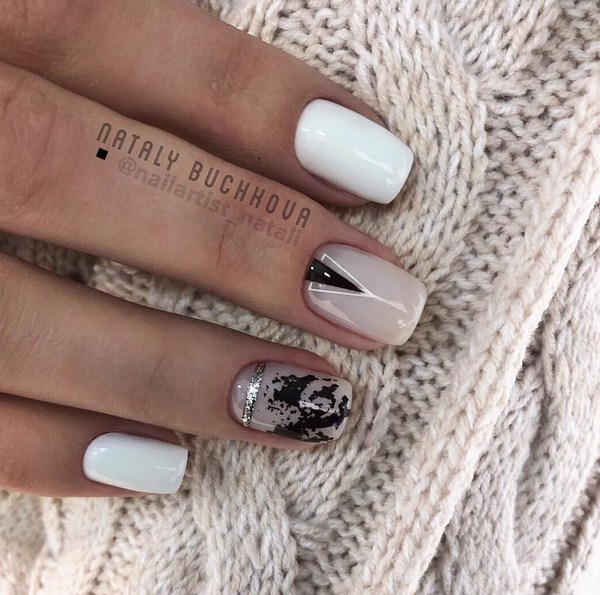 Belle manucure au design à la mode - les meilleures nouvelles de la photo