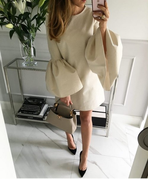 Selalunya pakaian trapeze yang sentiasa terkini: idea-idea foto, imej, trend