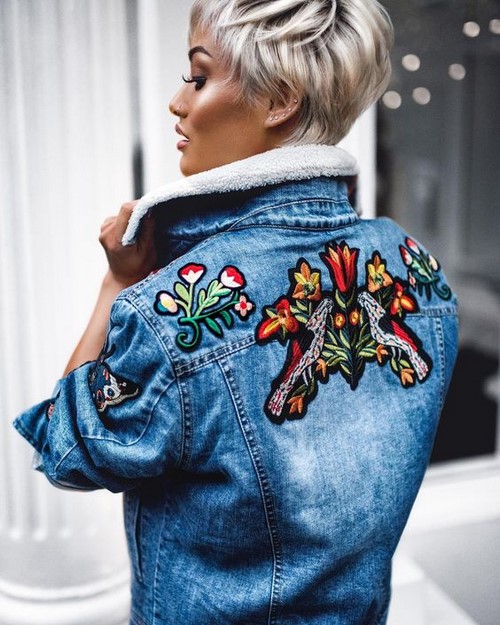 Jaquetes de denim: imprescindibles per a arcs demi-temporada i hivern