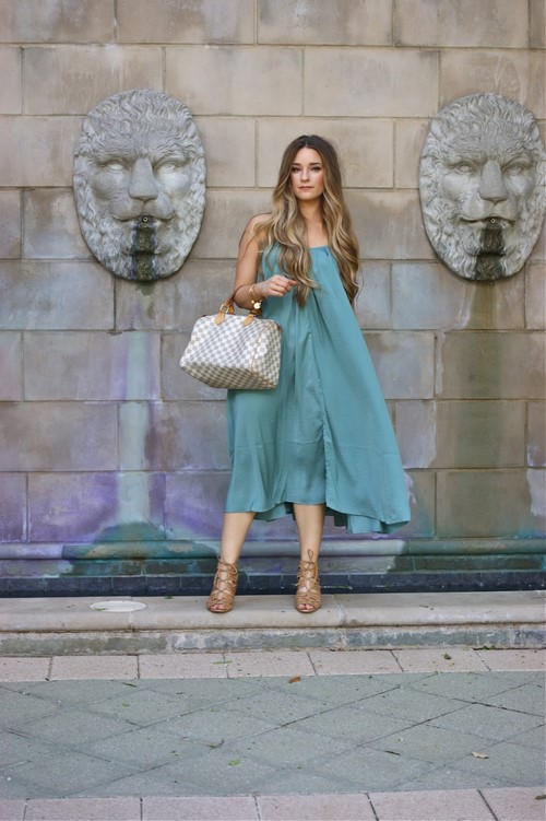 Selalunya pakaian trapeze yang sentiasa terkini: idea-idea foto, imej, trend