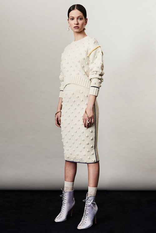 Stricken. Was kann mit stilvollen Strickneuheiten gestrickt werden