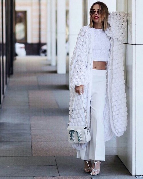 Stricken. Was kann mit stilvollen Strickneuheiten gestrickt werden