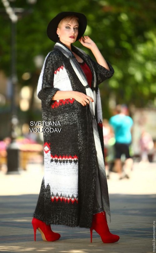 Stricken. Was kann mit stilvollen Strickneuheiten gestrickt werden