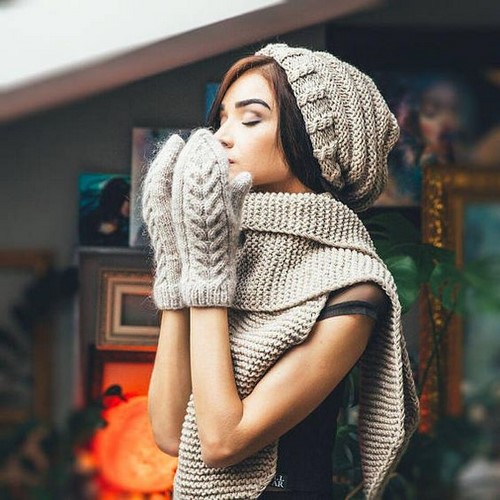 Stricken. Was kann mit stilvollen Strickneuheiten gestrickt werden