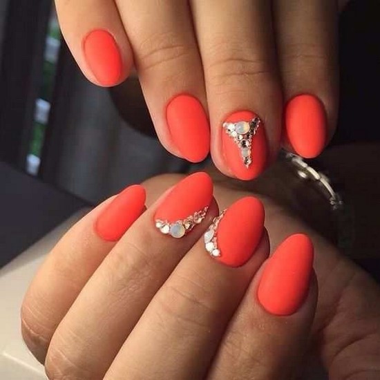 Super Coral Nail Design Ideas dans des exemples de maîtrise