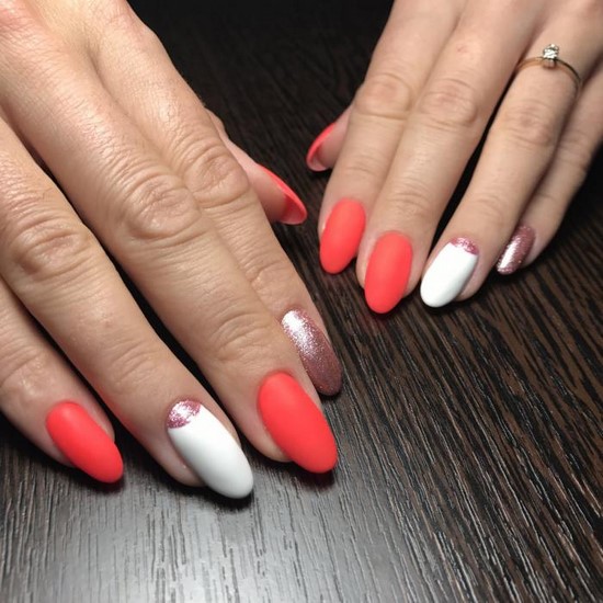 Super Coral Nail Design Ideas dans des exemples de maîtrise