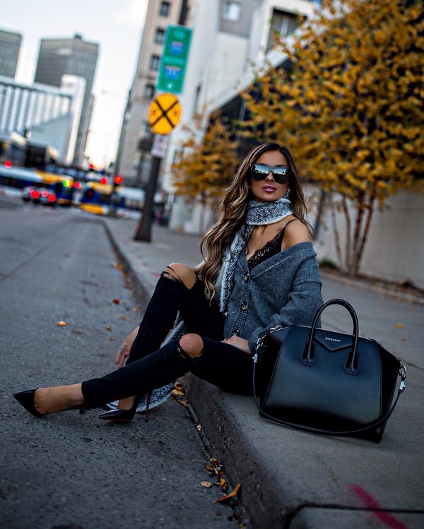 Chandails pour femmes. Nouveautés, tendances, images impressionnantes