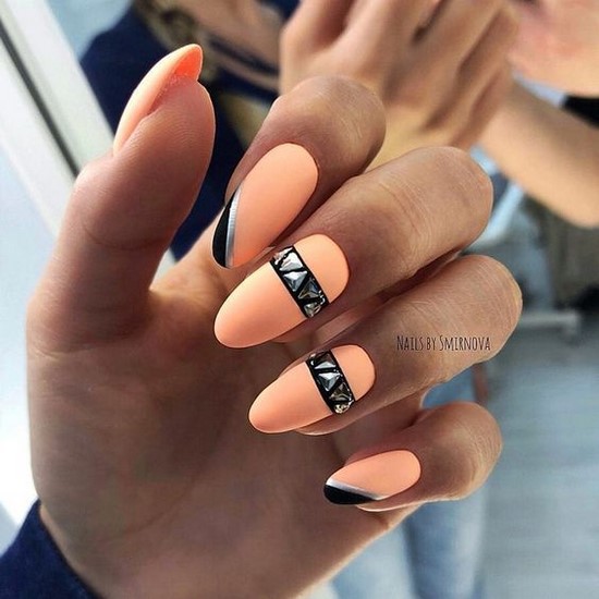 Meilleures idées et innovations de l'art des ongles orange