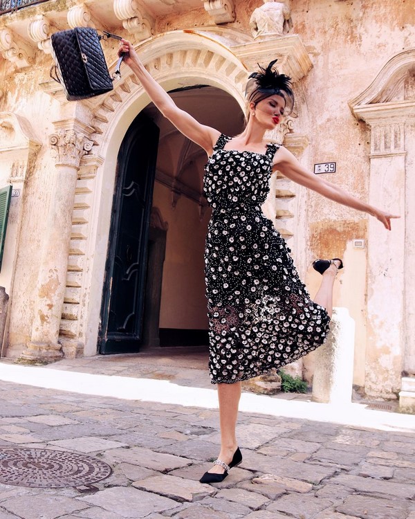 Robes midi uniques - la coupe parfaite pour les femmes