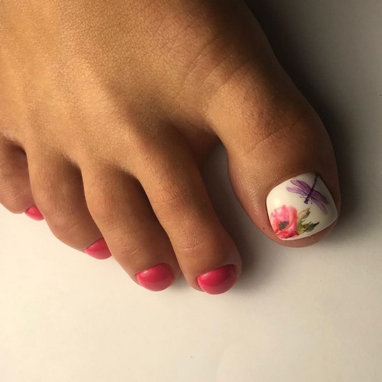 Belle pédicure d'été. Idées originales de conception de photos