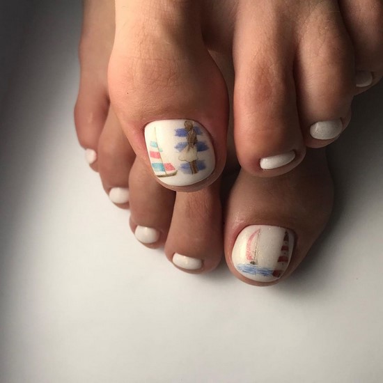 Belle pédicure d'été. Idées originales de conception de photos