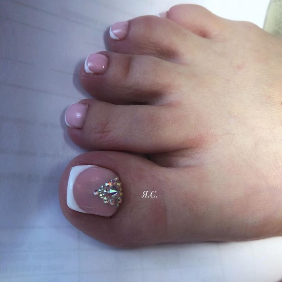 Belle pédicure d'été. Idées originales de conception de photos