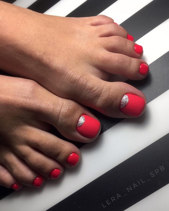 Belle pédicure d'été. Idées originales de conception de photos