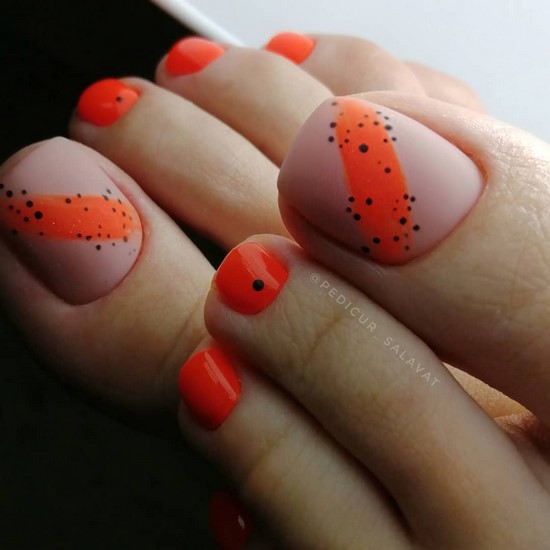 Belle pédicure d'été. Idées originales de conception de photos