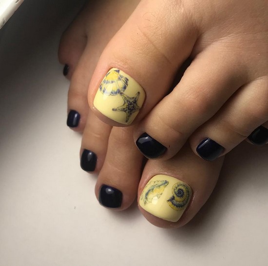 Belle pédicure d'été. Idées originales de conception de photos