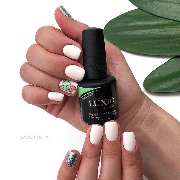 Solutions élégantes et interprétations de manucure à la mode sur des ongles de différentes longueurs