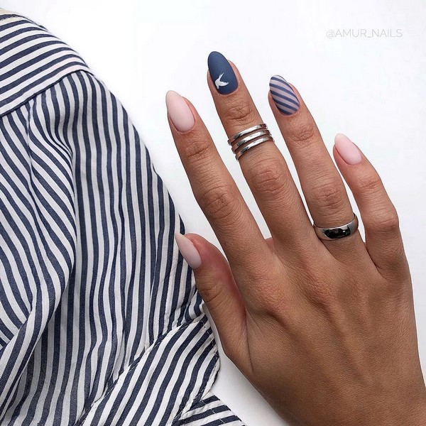 Solutions élégantes et interprétations de manucure à la mode sur des ongles de différentes longueurs