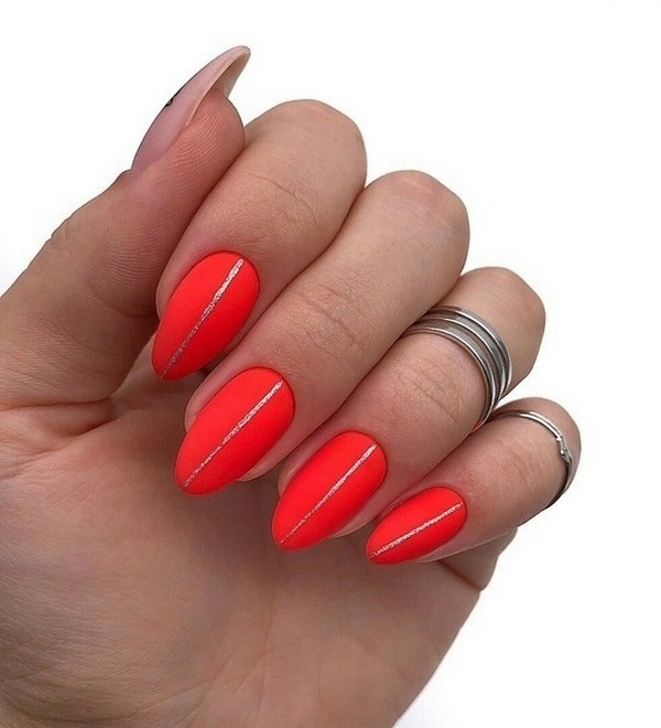 Solutions élégantes et interprétations de manucure à la mode sur des ongles de différentes longueurs