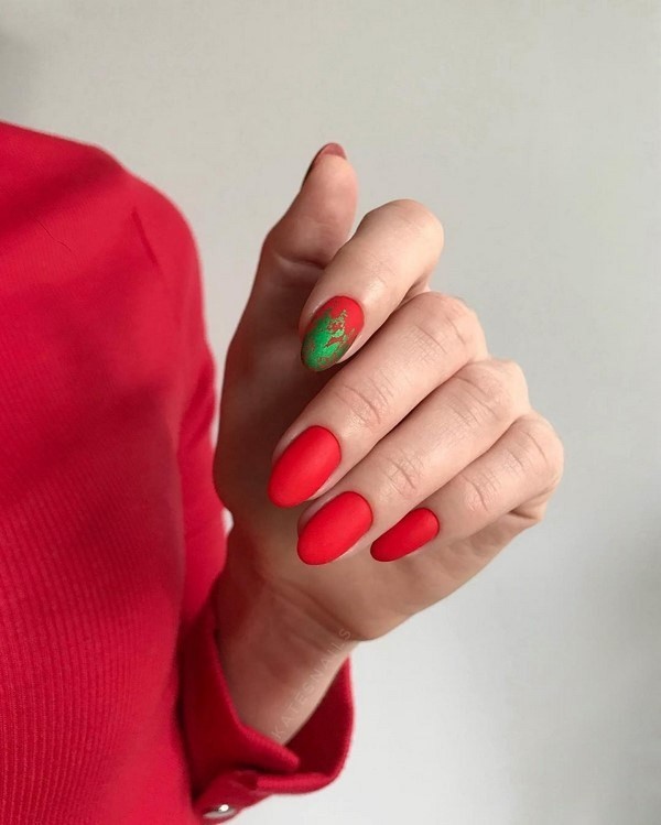 Solutions élégantes et interprétations de manucure à la mode sur des ongles de différentes longueurs